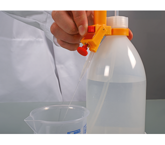 Titrating burette automatic