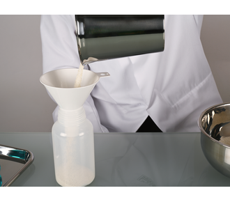 Disposable powder funnel, sterile
