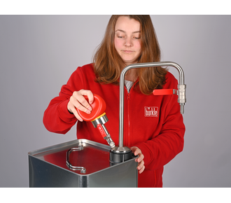 Solvent pump hand operated, for tin-foil canisters