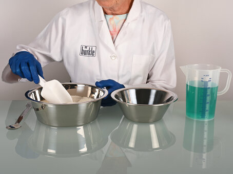 Conical laboratory bowl with a flat base