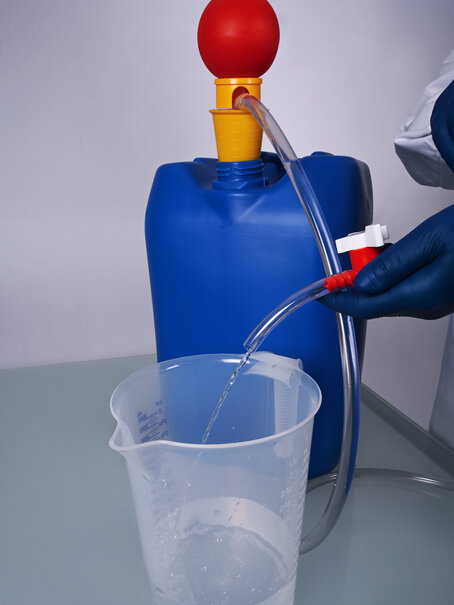 OTAL® Hand pump with hose & stopcock 