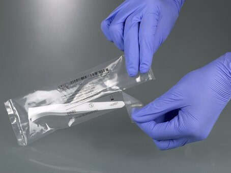 Forceps, disposable, broad tip, sterilised