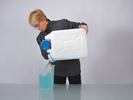 Wide neck canister