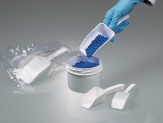 SteriPlast® sample scoop, taking samples