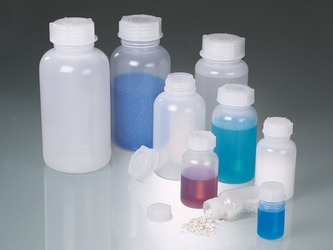 Wide-necked bottle LDPE